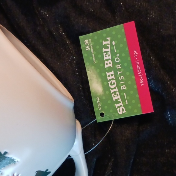 Warm n snuggly gift set, warm fluffy slippers in microwave, sip hot drink in mug - Picture 3 of 4